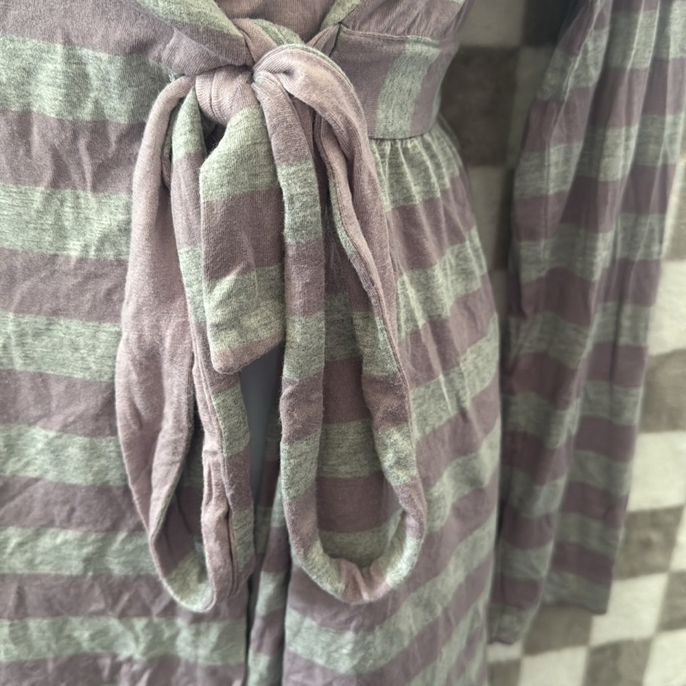 A Pea in the Pod Lavender and Gray Tie Robe Size S/Small - Picture 6 of 15